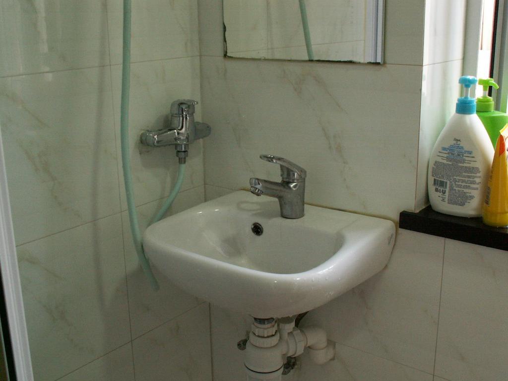Lung Wa Hotel Гонконг Экстерьер фото